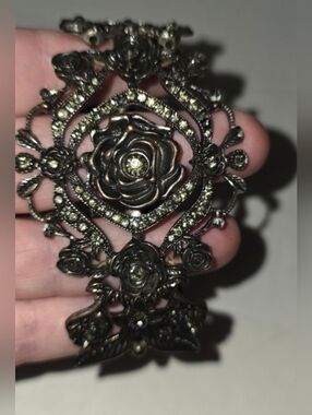 Vintage CHARMING CHARLIE Expandable Stretch Bracelet, Antique Style Beautiful